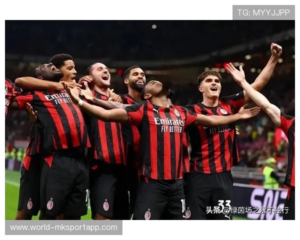 AC米兰莱万续约传闻掀起转会市场波澜，未来走势引发热议