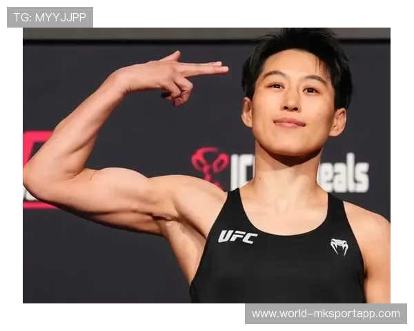 UFC选手加强地面控制力训练