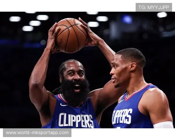 太阳再胜快船,布克21分哈登13助无力回天,布鲁克林篮网哈登 太阳再胜快船,布克21分哈登13助无力回天,布鲁克林篮网哈登