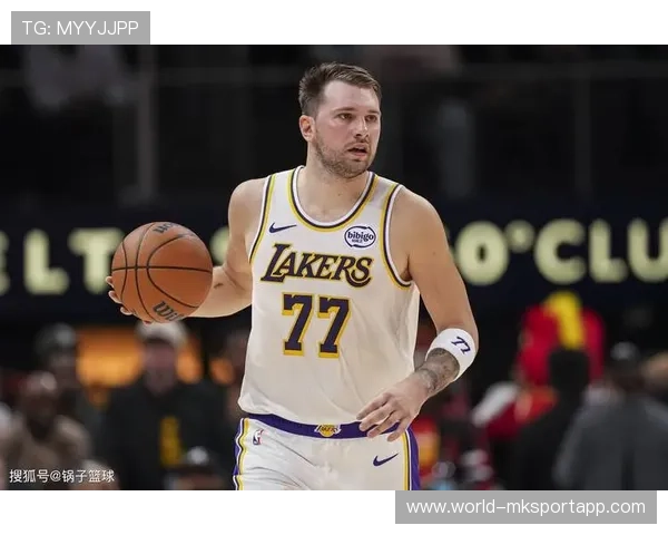 替补神射25分里夫斯两双，东契奇29+11+10+3，湖人灭火宣战开拓者，nba东契奇总得分多少