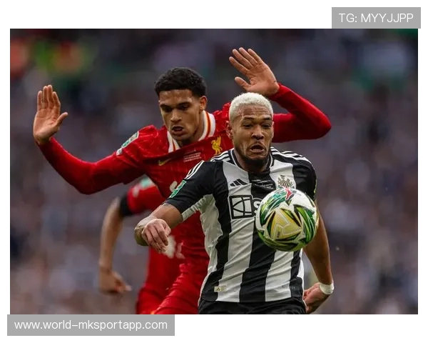 英格兰足球联赛积分榜激烈竞争，争冠形势复杂，英格兰足球各级联赛